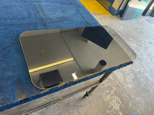 Kenworth T680 Grey Tinted Laminated Back Glass – 18 3/4" × 35 11/16"