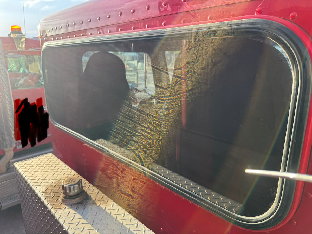 Peterbilt 348 357 365 367 378 379 388 389 Day Cab Rear Back Glass 54 1/2
