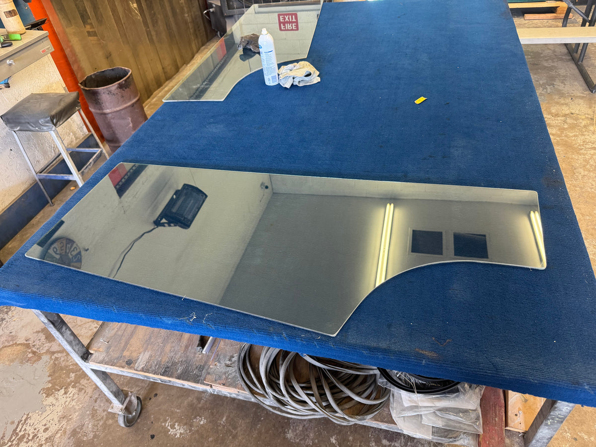 Volvo A25 / A30 / A35 / A40 / A45 Articulated Hauler Door Glass – Green Laminated
